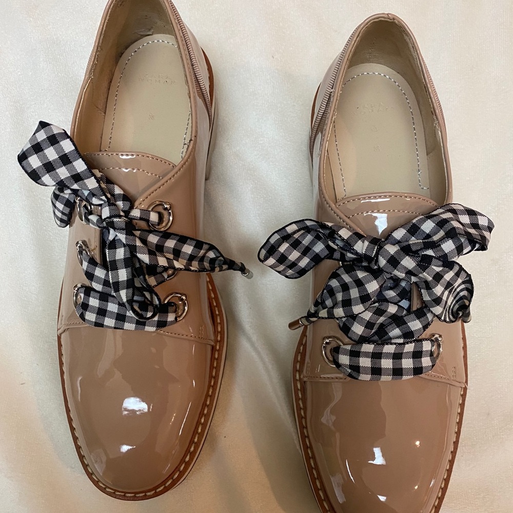 Zara patent leather derby shoe w/ bow detail